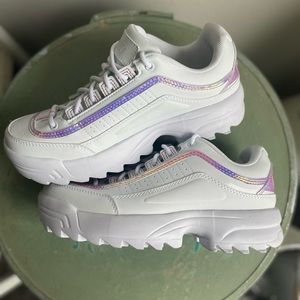 Avia Womens White Chunky Sneakers - 7.5 never worn